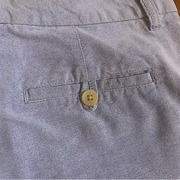 L.L. Bean chambray Bermuda shorts - Picture 4 of 9